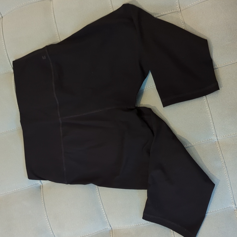 Everlane Perform Capri M - Picture 2 of 6